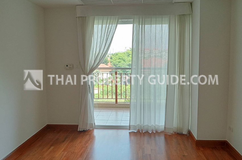 Condominium in Nichada Thani 
